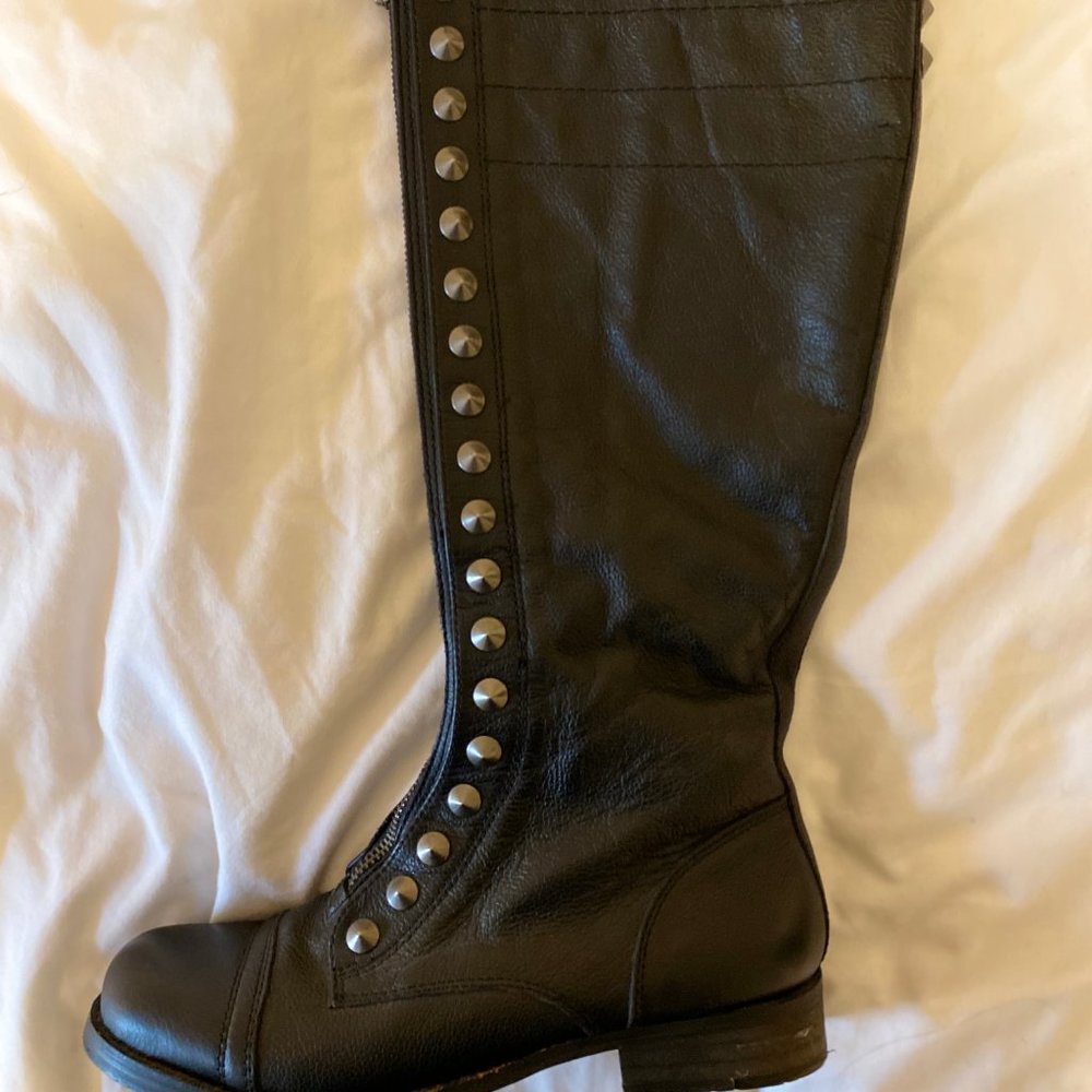 Black boot by kenzie, size 8.5  - excellent condition